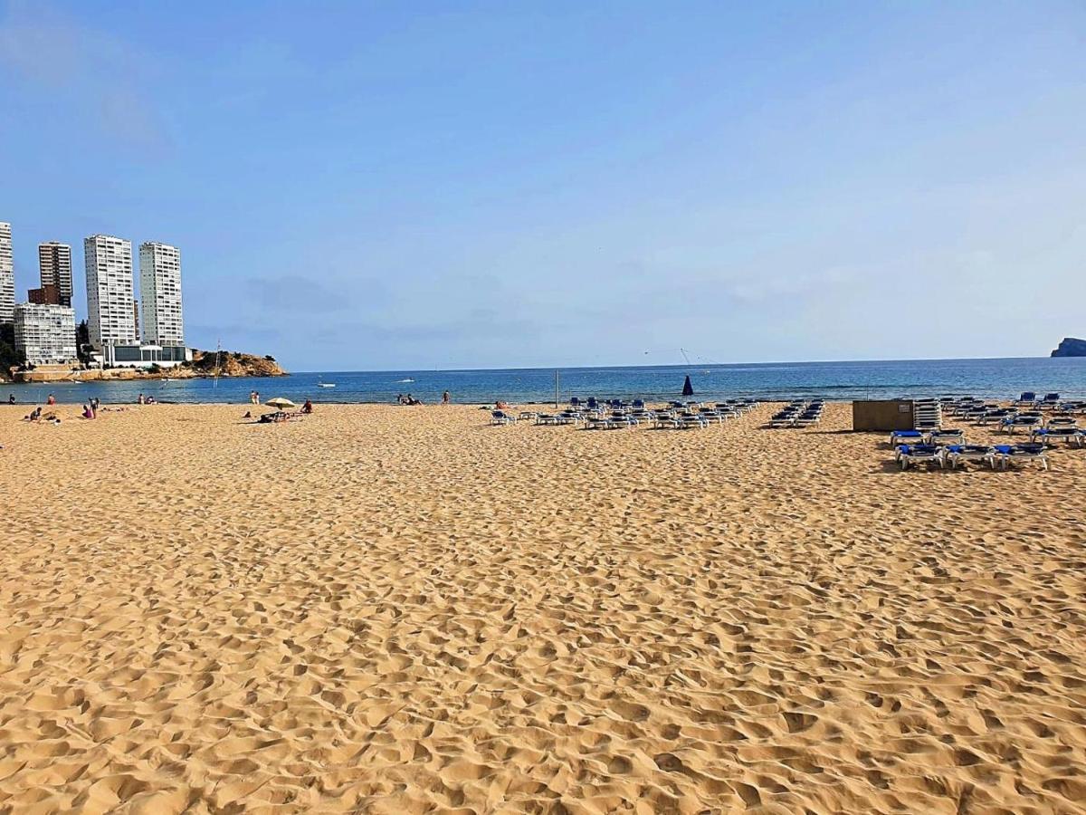 First Line Apartment With 3 Bedrooms And Seaviews Benidorm Eksteriør billede